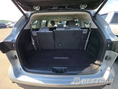 2021 Toyota Highlander LE - zdjęcie 17 z 27 - miniatura