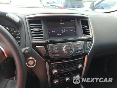 2017 Nissan Pathfinder S - zdjęcie 11 z 24 - miniatura
