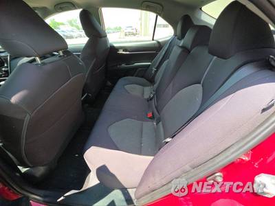 2022 Toyota Camry LE - zdjęcie 13 z 41 - miniatura