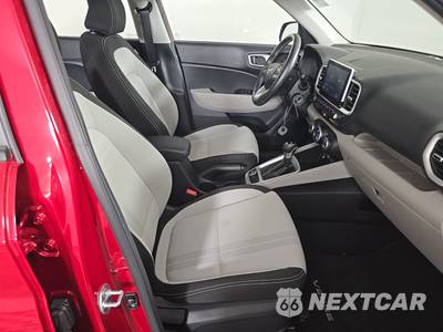 2022 Hyundai Venue SEL - zdjęcie 8 z 17 - miniatura