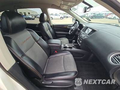 2020 Nissan Pathfinder SV - zdjęcie 8 z 29 - miniatura