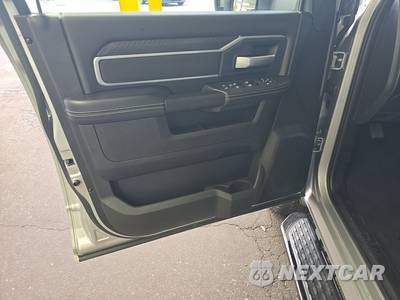 2026 Ram 2500 Big Horn Crew Cab Medium Bed - zdjęcie 9 z 24 - miniatura