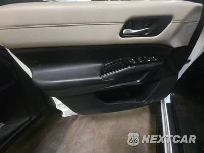 2024 Nissan Pathfinder SL - zdjęcie 15 z 26 - miniatura