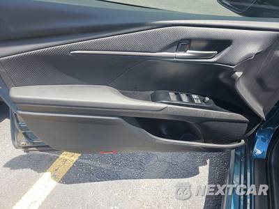 2025 Toyota Camry SE - zdjęcie 9 z 22 - miniatura