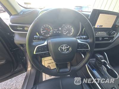 2024 Toyota Highlander XLE - zdjęcie 10 z 21 - miniatura