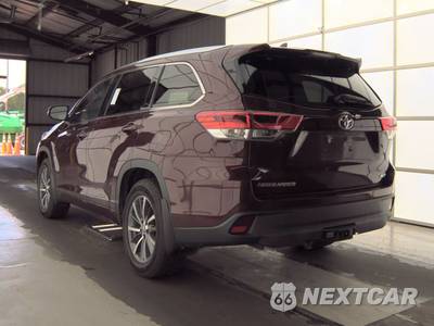 2017 Toyota Highlander XLE - zdjęcie 6 z 28 - miniatura