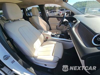 2021 Mercedes-Benz GLA 250 4MATIC - zdjęcie 8 z 19 - miniatura