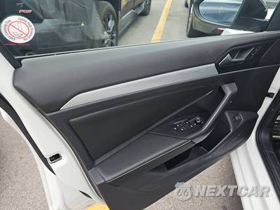 2025 Volkswagen Jetta Sport - zdjęcie 9 z 23 - miniatura