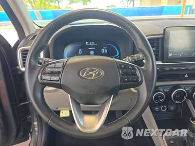2025 Hyundai Venue SEL - zdjęcie 10 z 22 - miniatura