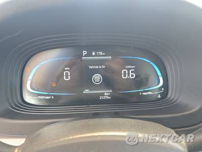 2025 Hyundai Venue SEL - zdjęcie 12 z 22 - miniatura