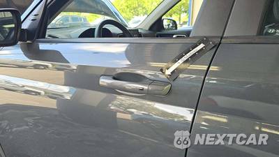 2025 Hyundai Venue SEL - zdjęcie 20 z 22 - miniatura