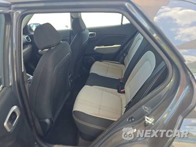 2025 Hyundai Venue SEL - zdjęcie 13 z 22 - miniatura