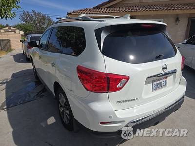 2020 Nissan Pathfinder S - zdjęcie 6 z 23 - miniatura