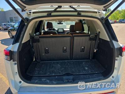 2025 Nissan Pathfinder Platinum - zdjęcie 19 z 26 - miniatura