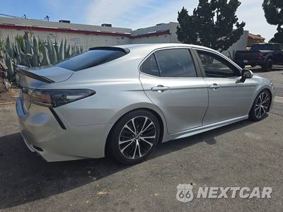 2018 Toyota Camry SE - zdjęcie 4 z 39 - miniatura