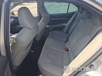 2018 Toyota Camry SE - zdjęcie 13 z 39 - miniatura