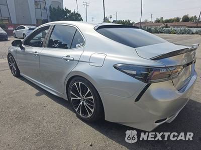 2018 Toyota Camry SE - zdjęcie 6 z 39 - miniatura