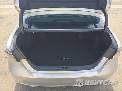 2018 Toyota Camry SE - zdjęcie 16 z 39 - miniatura