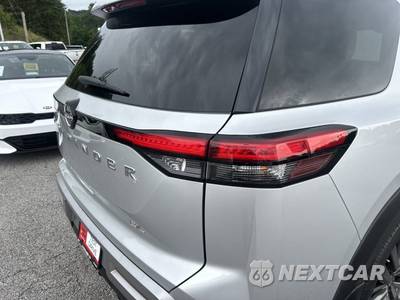 2022 Nissan Pathfinder SL - zdjęcie 41 z 49 - miniatura