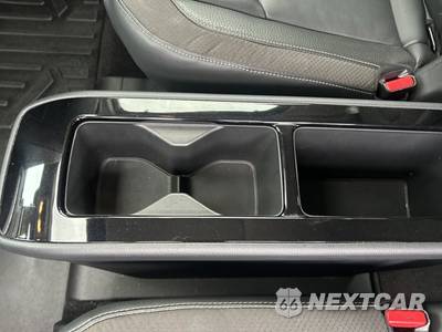 2022 Nissan Pathfinder SL - zdjęcie 34 z 49 - miniatura