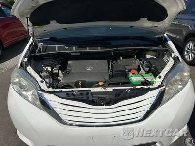 2015 Toyota Sienna LE 8-Passenger 119.3" WB - zdjęcie 28 z 39 - miniatura