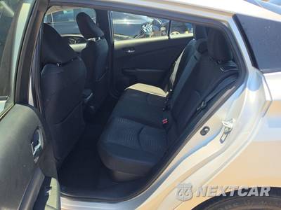 2018 Toyota Prius Three - zdjęcie 13 z 38 - miniatura