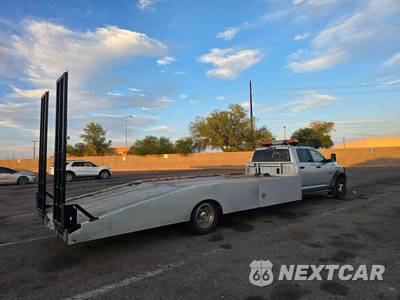 2017 Ram 5500 Cab Chassis SLT Crew Cab DRW - zdjęcie 10 z 50 - miniatura