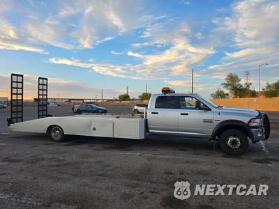 2017 Ram 5500 Cab Chassis SLT Crew Cab DRW - zdjęcie 9 z 50 - miniatura