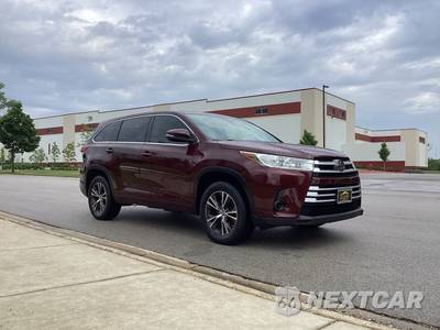 2017 Toyota Highlander LE - zdjęcie 6 z 30 - miniatura
