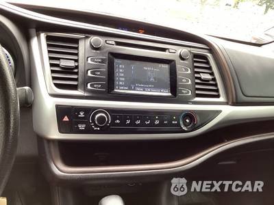 2017 Toyota Highlander LE - zdjęcie 28 z 30 - miniatura