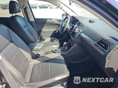 2021 Volkswagen Tiguan SE - zdjęcie 8 z 29 - miniatura