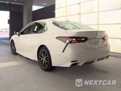 2024 Toyota Camry SE - zdjęcie 8 z 27 - miniatura