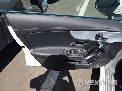2025 Mercedes-Benz CLA 250 - zdjęcie 9 z 24 - miniatura