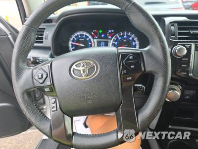 2017 Toyota 4Runner TRD Off-Road Premium - zdjęcie 10 z 22 - miniatura