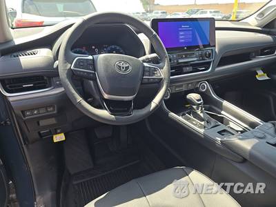 2026 Toyota Grand Highlander Limited - zdjęcie 11 z 22 - miniatura