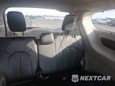 2021 Chrysler Pacifica Touring L 121.6" WB - zdjęcie 14 z 32 - miniatura