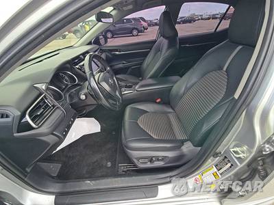 2019 Toyota Camry SE - zdjęcie 7 z 41 - miniatura
