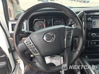 2018 Nissan TITAN PRO-4X Crew Cab Extra Short Bed - zdjęcie 10 z 29 - miniatura