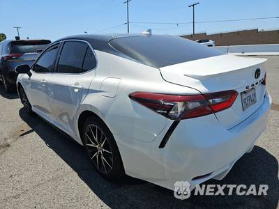 2022 Toyota Camry SE - zdjęcie 6 z 74 - miniatura
