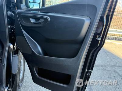 2026 Mercedes-Benz Sprinter 2500 Passenger Van 170.0" WB - zdjęcie 16 z 38 - miniatura