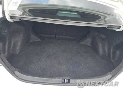 2016 Toyota Corolla LE - zdjęcie 16 z 19 - miniatura