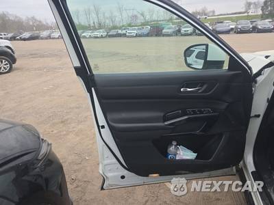 2022 Nissan Pathfinder S - zdjęcie 9 z 33 - miniatura