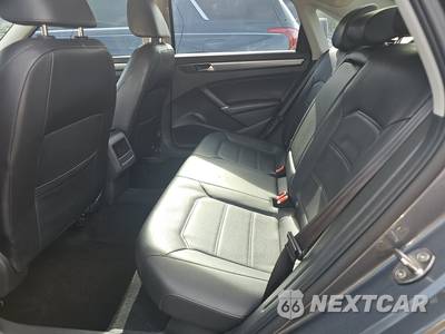 2018 Volkswagen Passat 2.0T R-Line - zdjęcie 13 z 21 - miniatura
