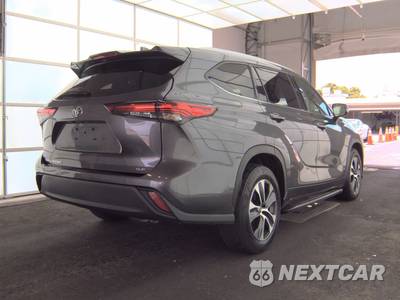 2022 Toyota Highlander XLE - zdjęcie 4 z 28 - miniatura