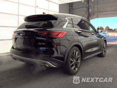 2019 INFINITI QX50 ESSENTIAL - zdjęcie 4 z 28 - miniatura