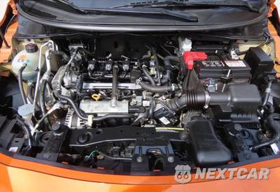 2022 Nissan Versa SR - zdjęcie 7 z 10 - miniatura