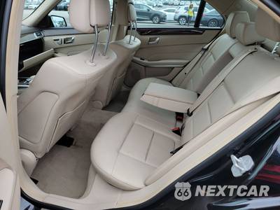 2016 Mercedes-Benz E 350 Luxury 4MATIC Sedan - zdjęcie 13 z 23 - miniatura