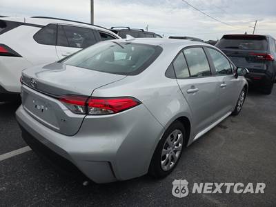 2025 Toyota Corolla LE Sedan - zdjęcie 4 z 20 - miniatura
