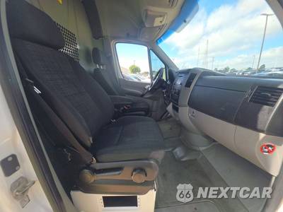 2016 Mercedes-Benz Sprinter 2500 Cargo Van Standard Roof 144.3" WB - zdjęcie 8 z 17 - miniatura