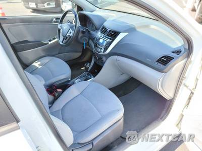 2013 Hyundai Accent SE Hatchback - zdjęcie 7 z 21 - miniatura